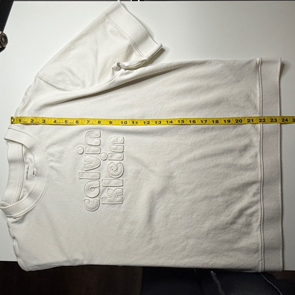 Calvin Klein | Embossed Logo Short Sleeve Sweatshirt Tee | Cream | Size S - Picture 15 of 16